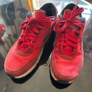 Red Nike Air Max women’s 7.5